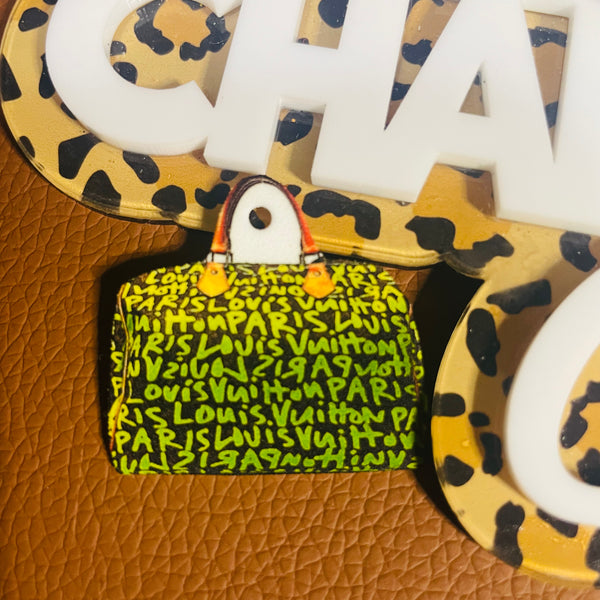 1 piece Resin image with holes Dainty medium sized- scribble bag