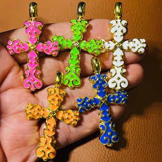 1 piece alloy large sized cross pendant-great for necklaces  random color sent