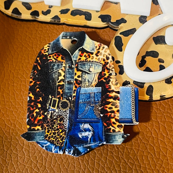 1 piece resin image with Gloss and Holes leopard outfit with shorts and bag