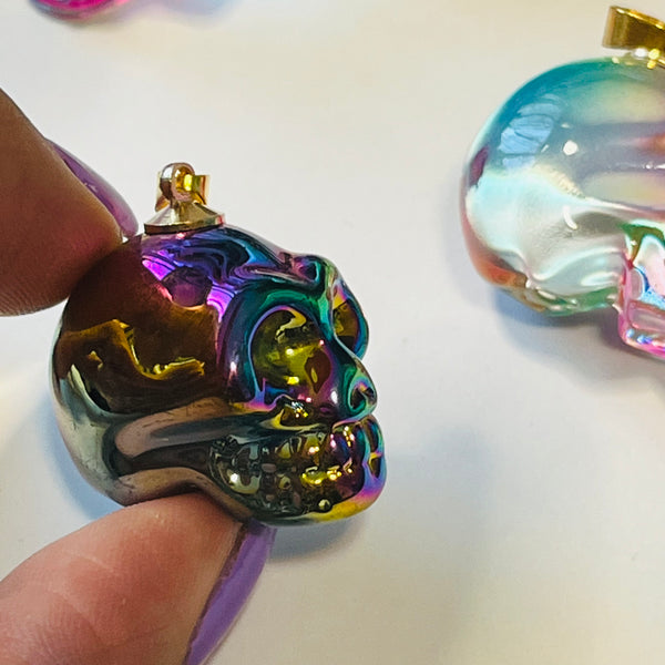Pendant Glass Skull 1 piece-chains sold separately
